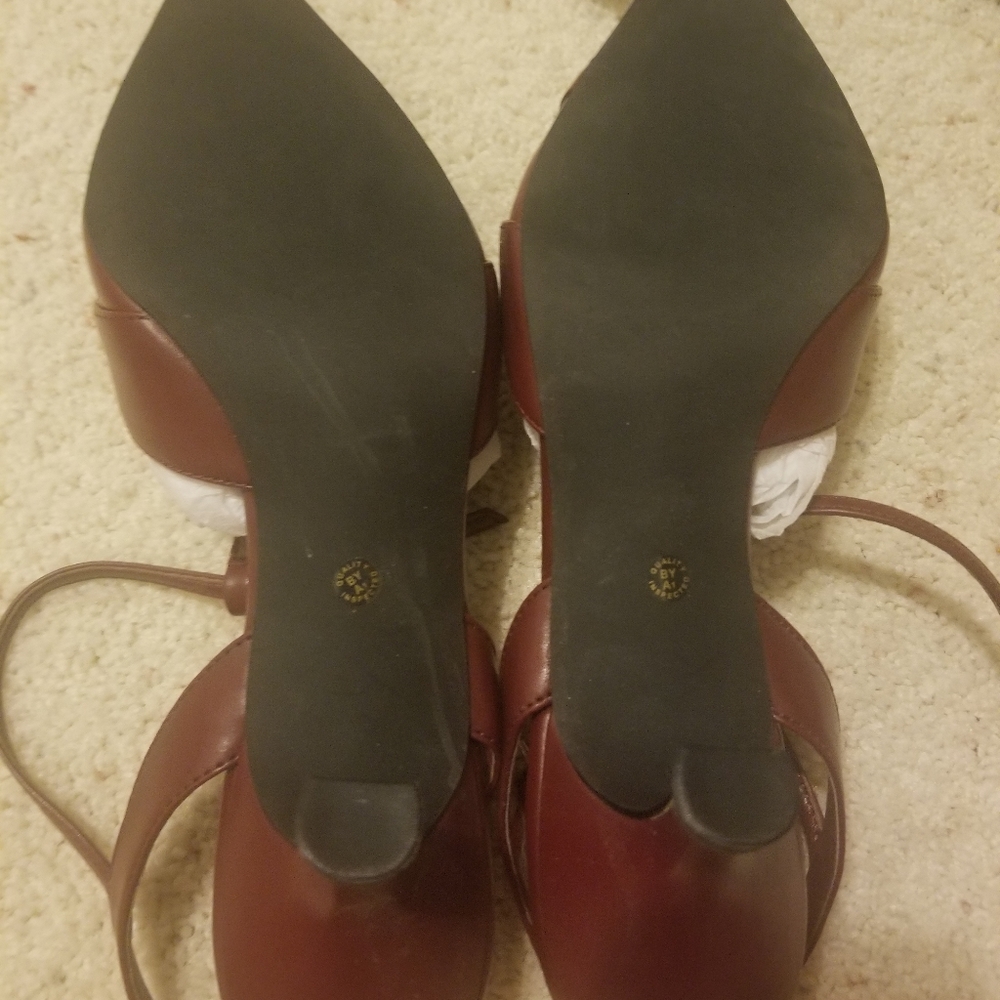 Shoes - Picture 2 of 3
